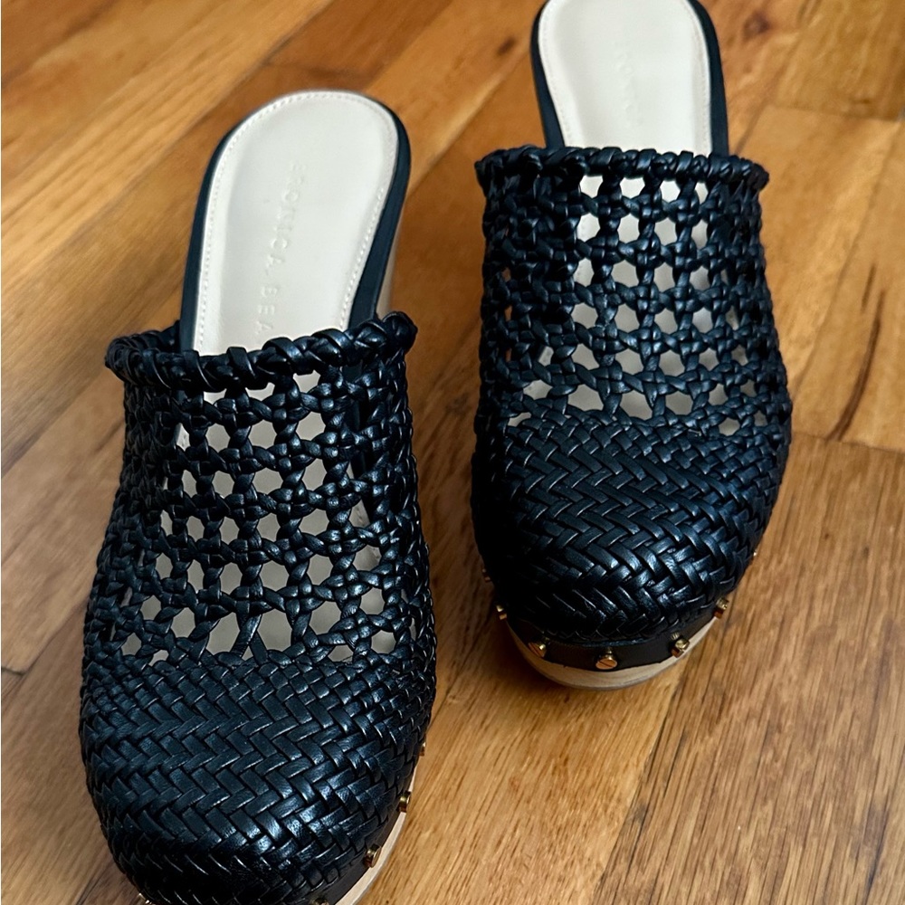 VERONICA BEARD - WOVEN CLOGS